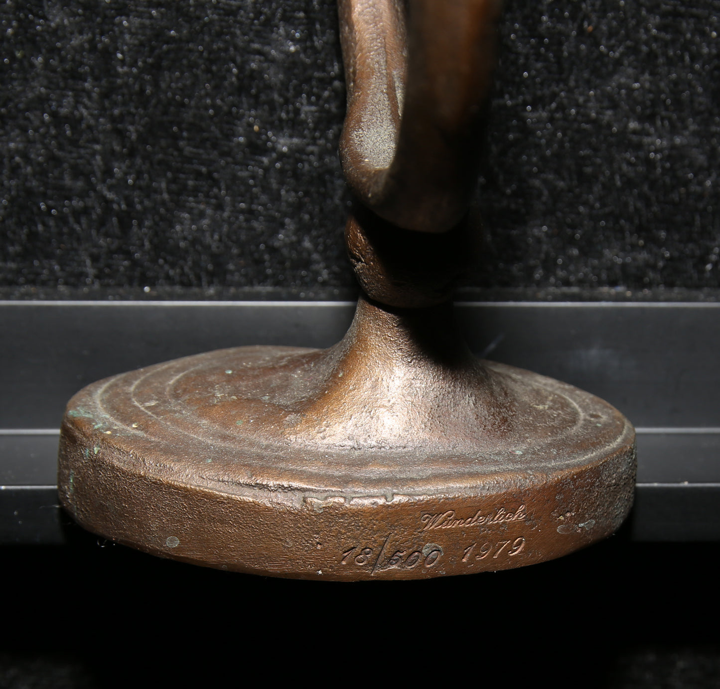 Wunderlich, Paul - Blattschale, 1979 - Bronze - Signaturstempel, nummeriert