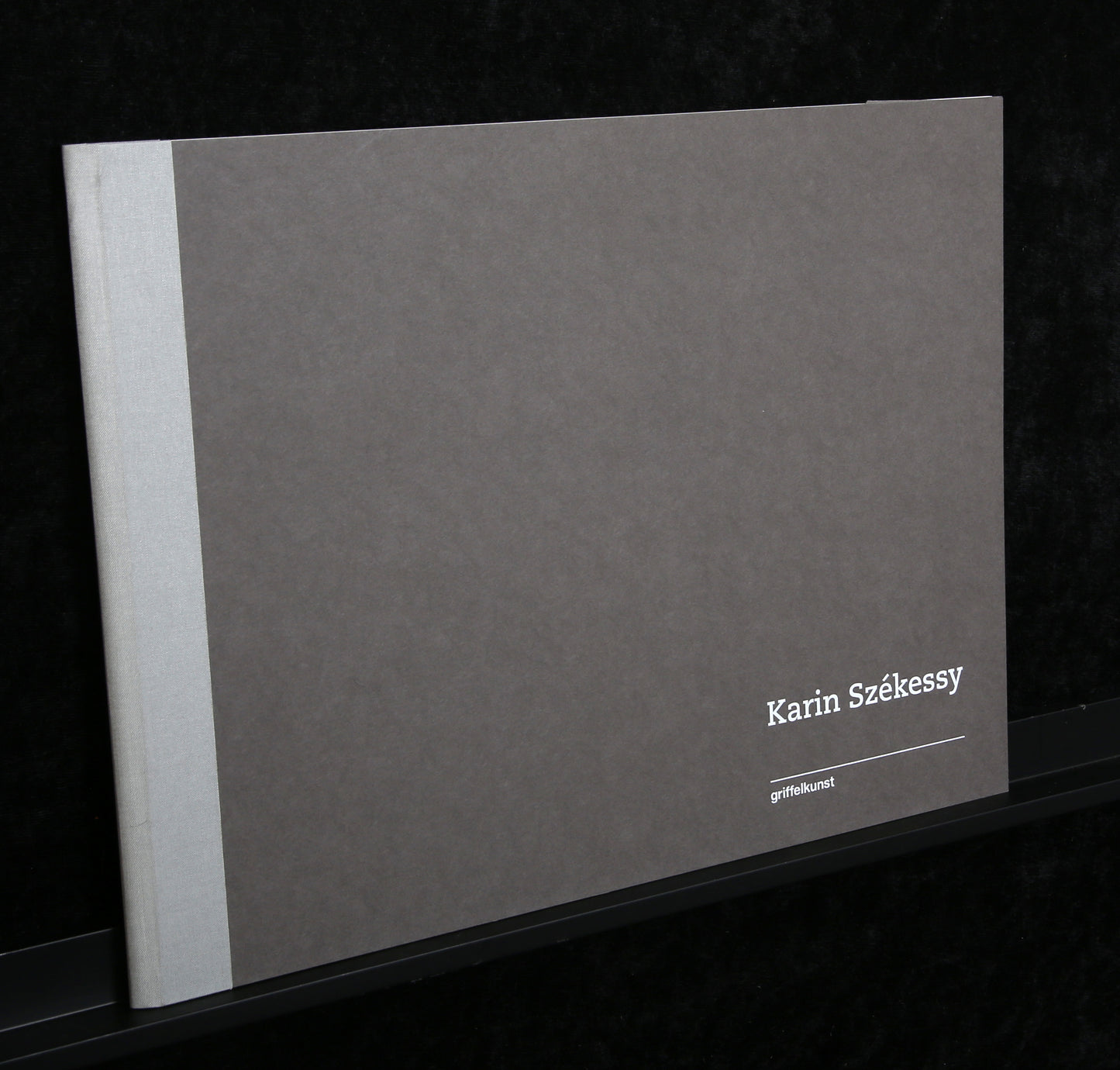 Székessy, Karin - Girls as Still Lifes - 6 Original b/w Photographs - hand signed