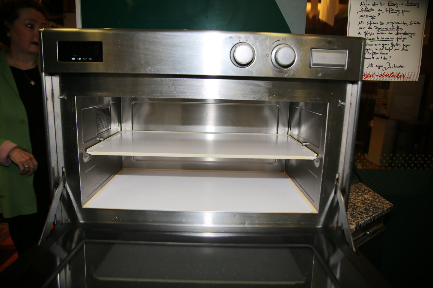 Panasonic Mikrowelle NE-1840 - 44 Liter
