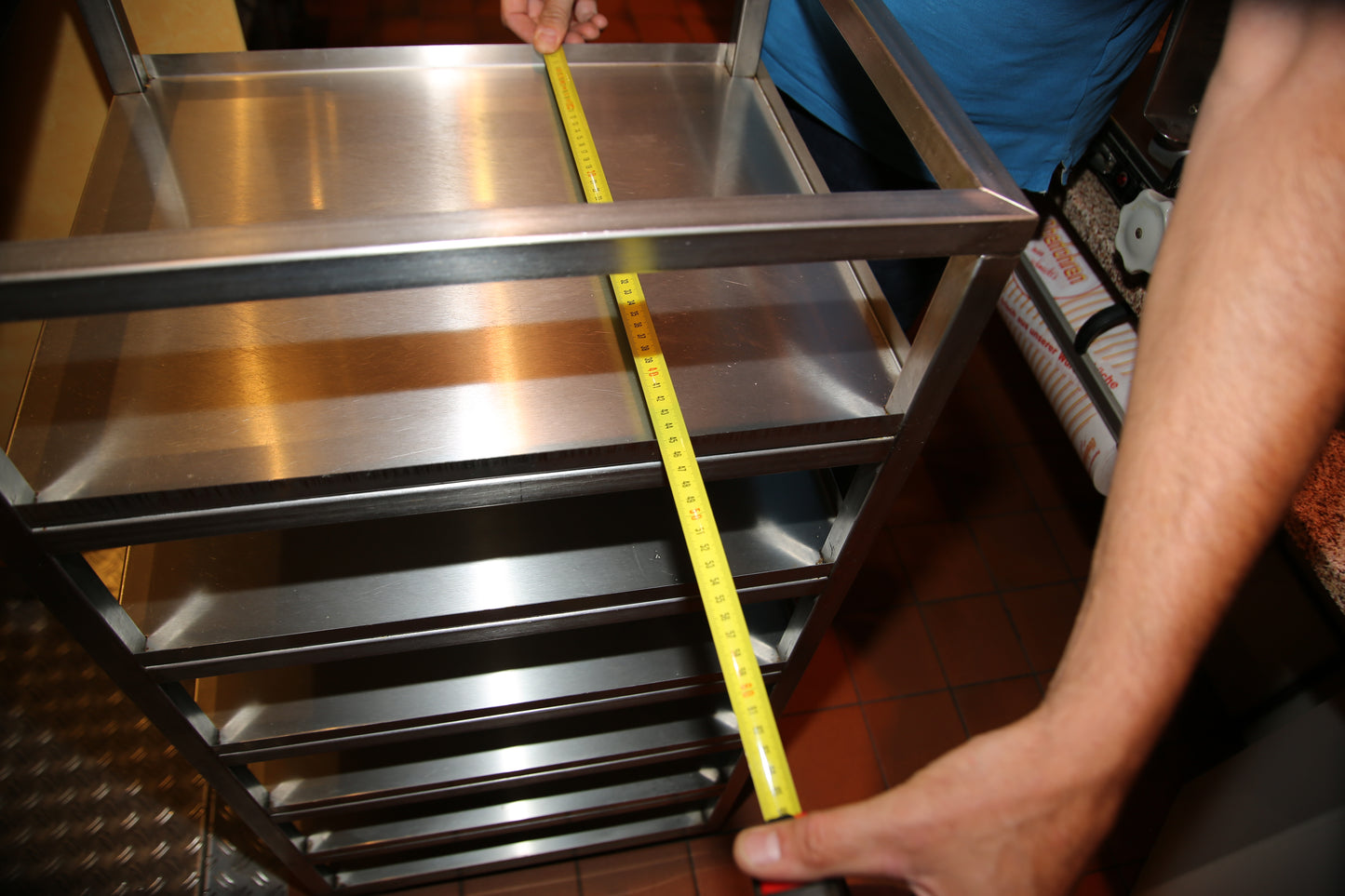 Geschirrwagen - Abtropfwagen - Edelstahl im Kastenschrank