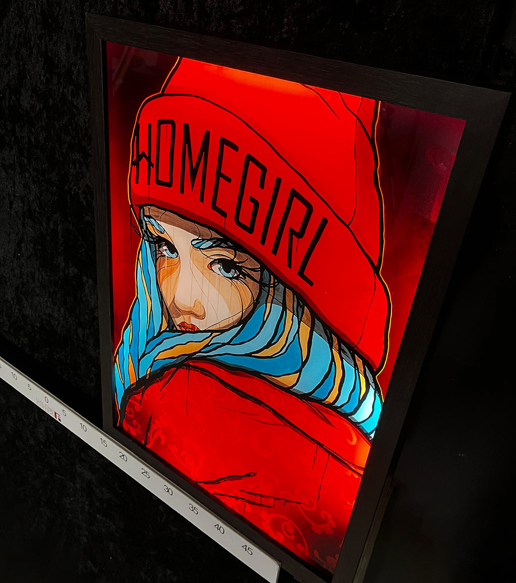 El Bocho - Homegirl - Lightbox - eingefasst im Holzrahmen - handsigniert