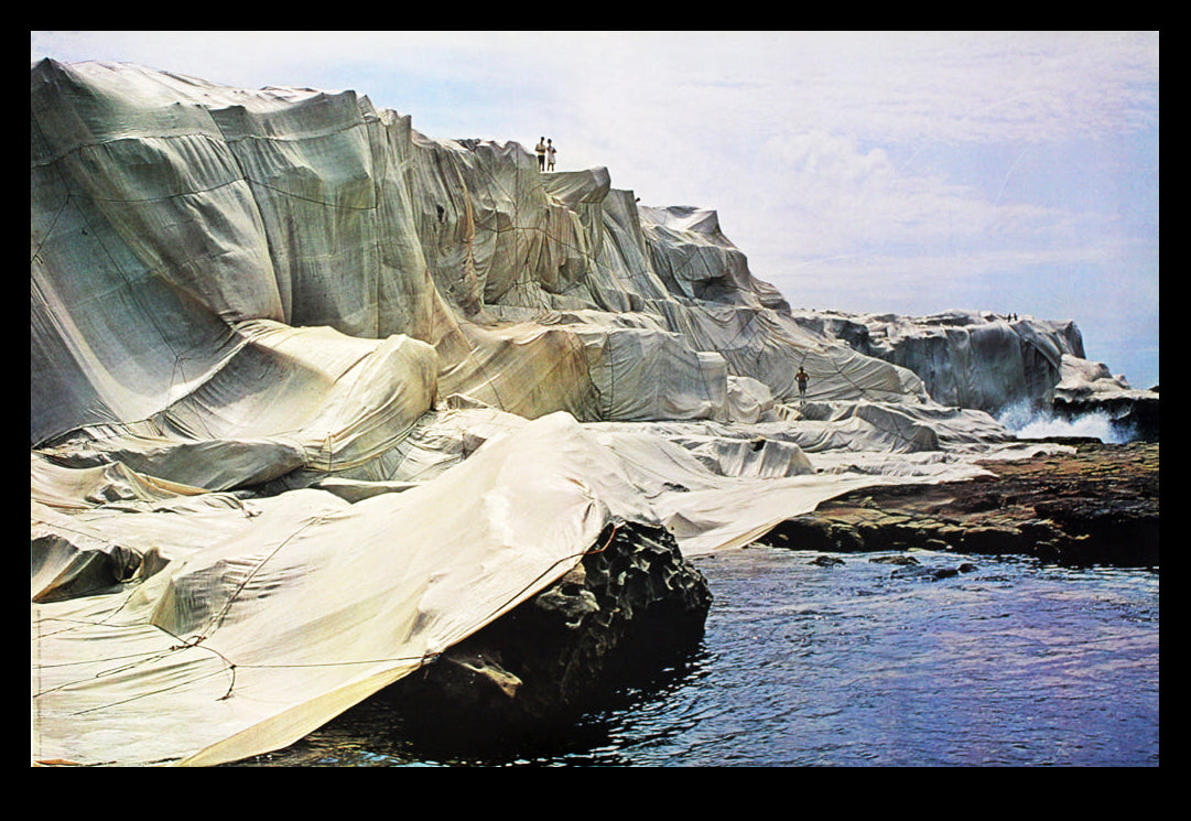 Christo - Wrapped Coast, Australia 1969 - Farboffset, Foto Shunk Kender