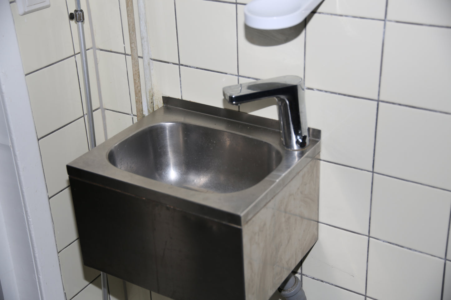Hand wash basin with sensor and tap - 2 pieces together
