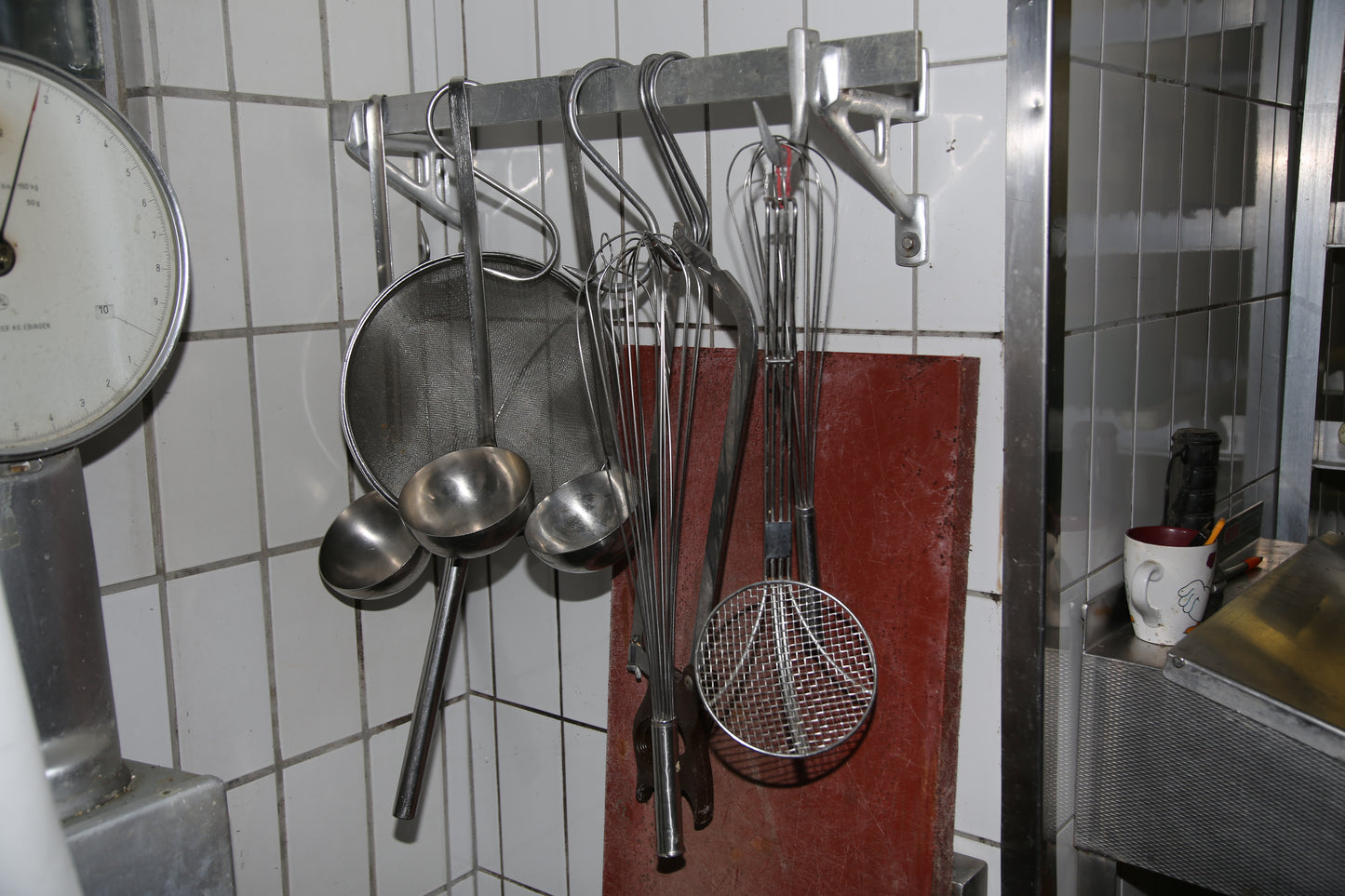 Zubehör - Küchenutensilien - Fleischerhaken - Töpfe - Bräter - etc.