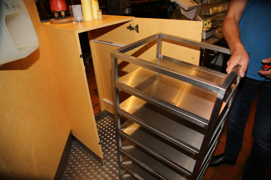 Geschirrwagen - Abtropfwagen - Edelstahl im Kastenschrank