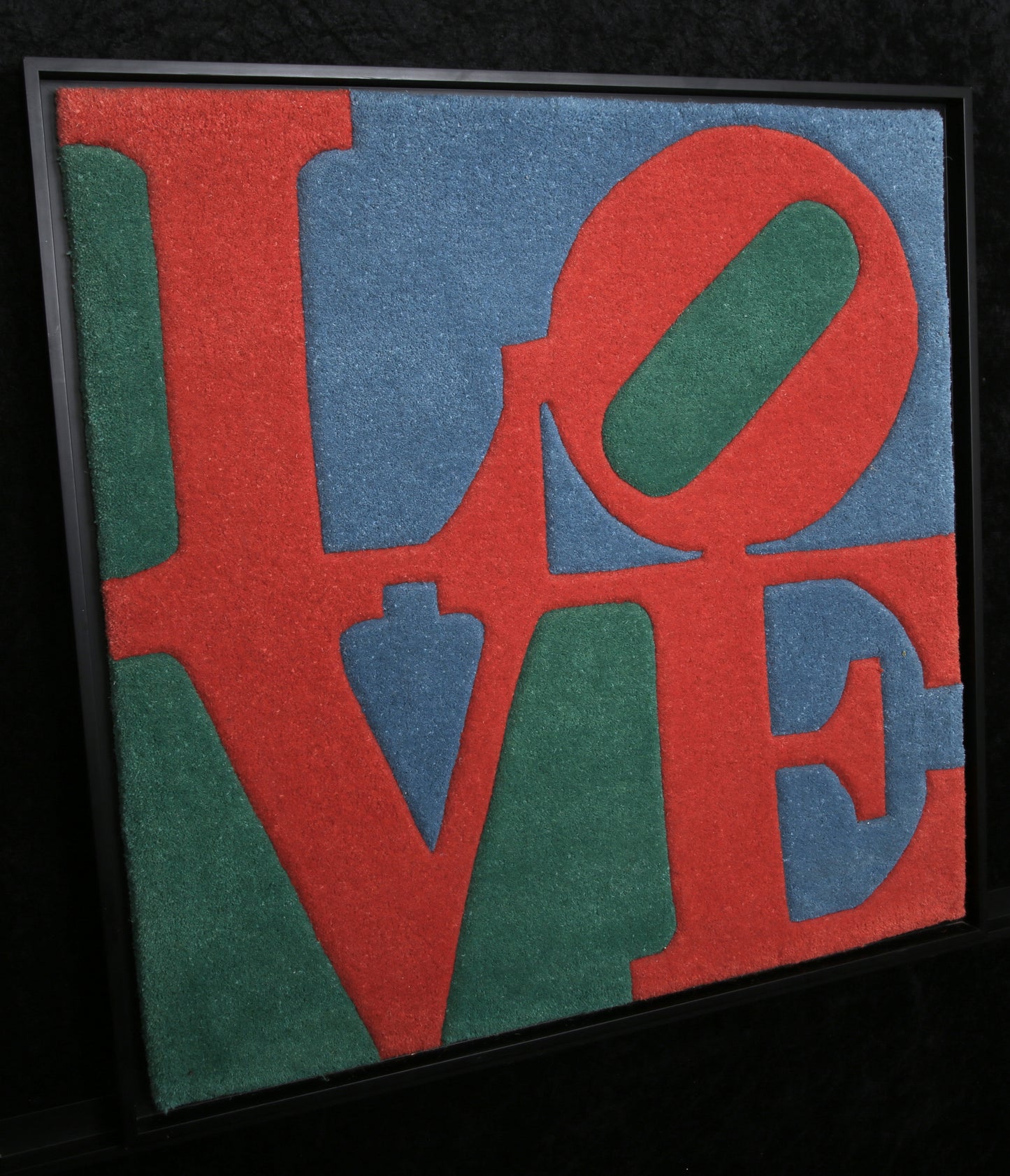 Indiana, Robert - Classic LOVE - zertifiziert, drucksigniert - Multiple - Teppich - gerahmt