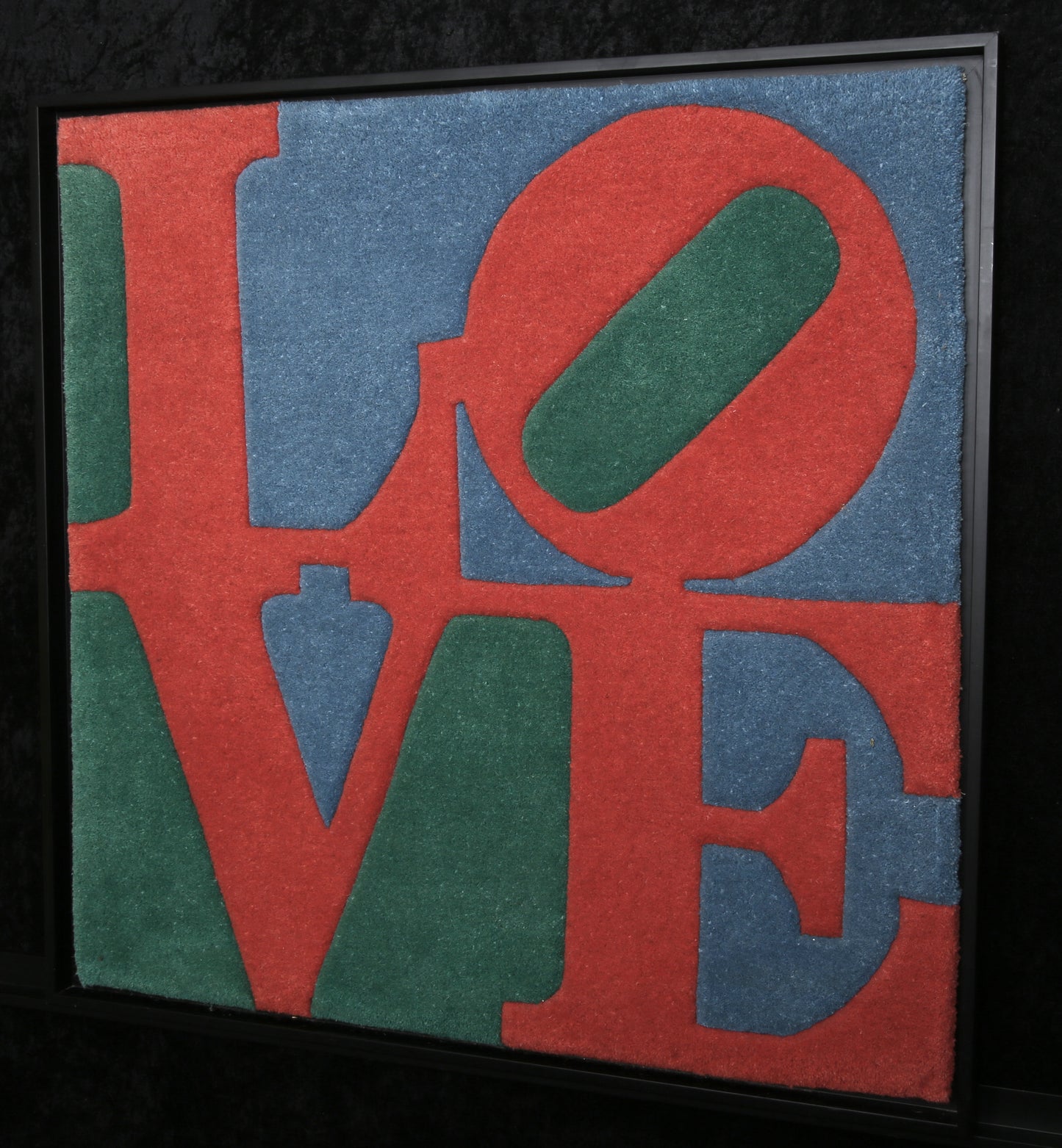 Indiana, Robert - Classic LOVE - zertifiziert, drucksigniert - Multiple - Teppich - gerahmt