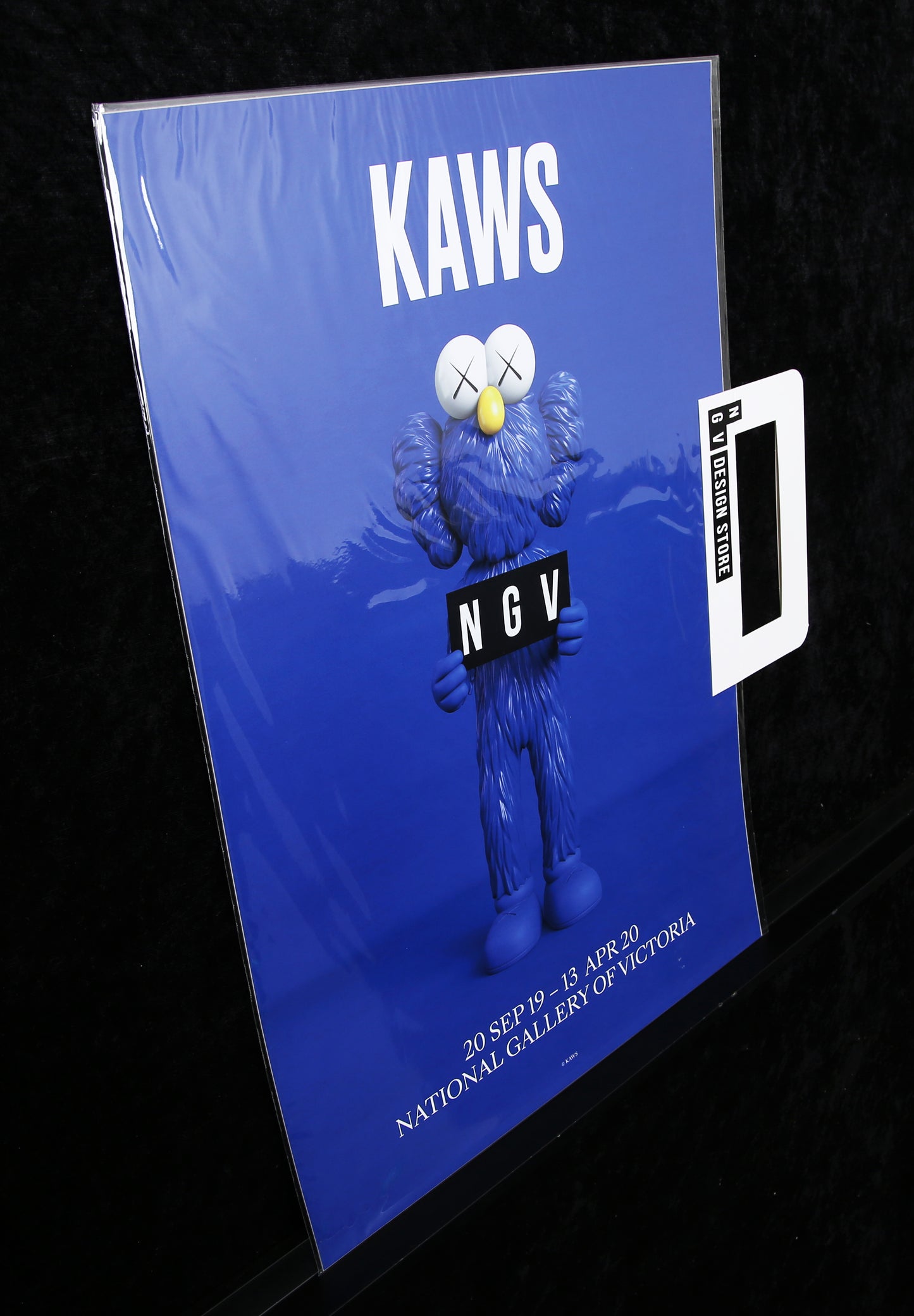 KAWS - NGV Melbourne Exhibition Poster blue - Farboffset - 2020
