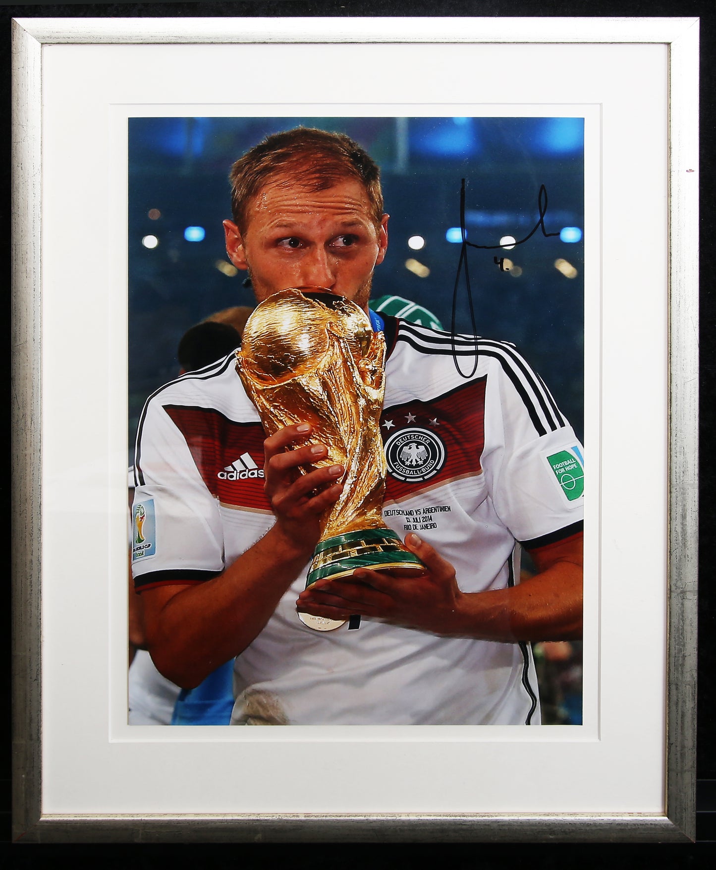 Höwedes, Benedikt - signiertes Foto - Weltmeisterschaft 2014