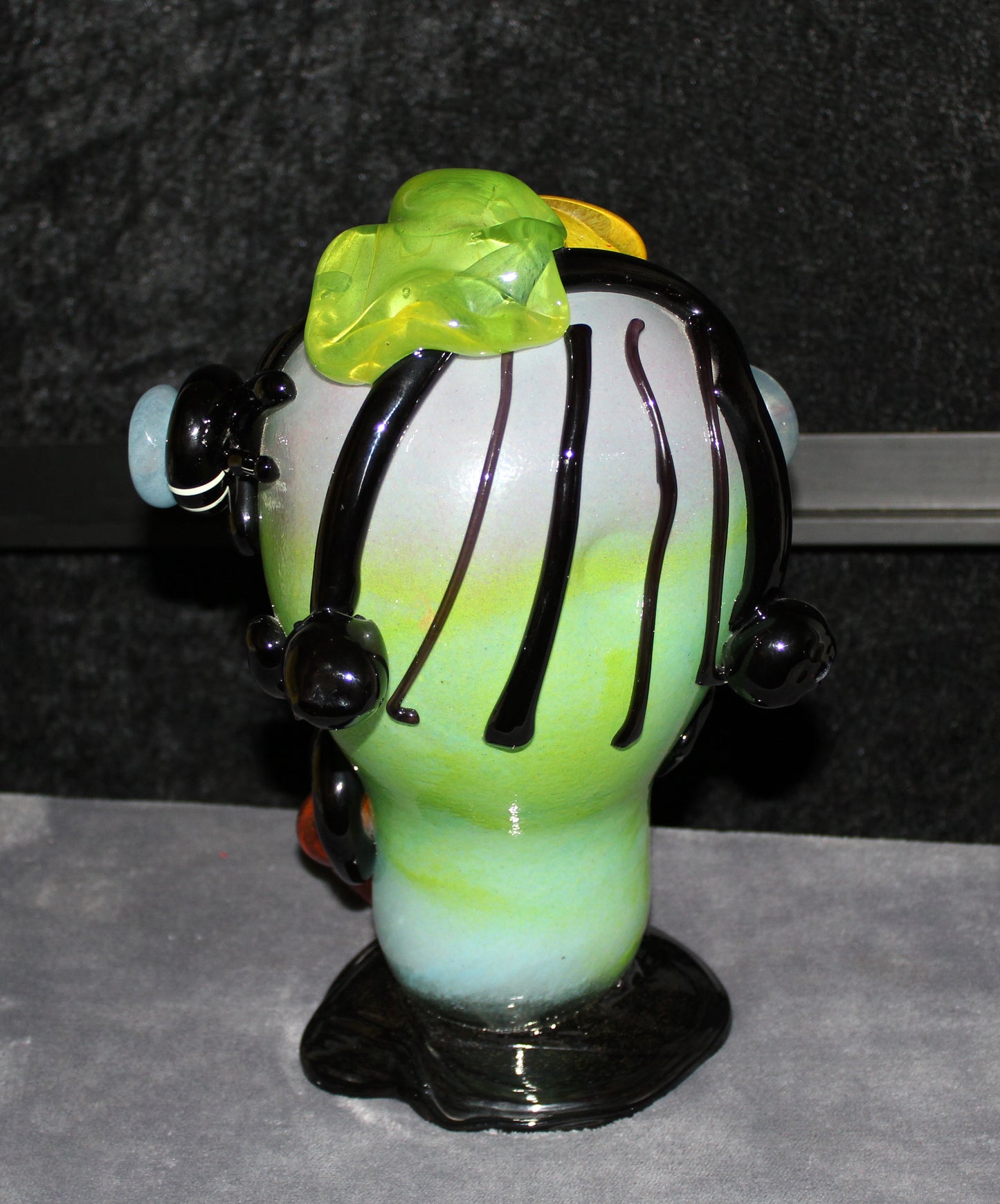 Kostabi, Paul - Skulptur aus Muranoglas - Unikat